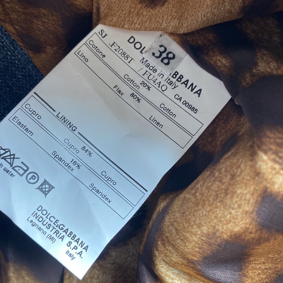 4.DOLCE & GABBANA Authentic Statement Outerwear - Picture 5 of 5